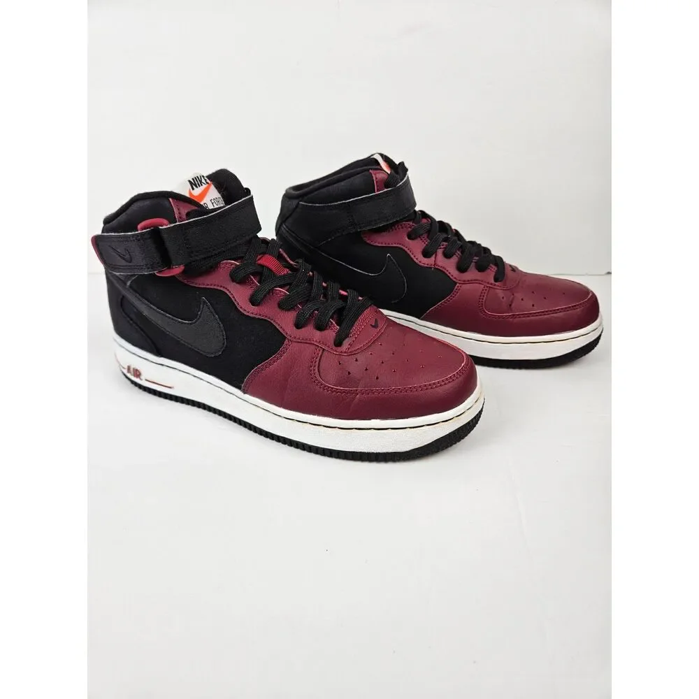 Nike Air Force 1 Mid Sneakers. Size: 7Y 25cm